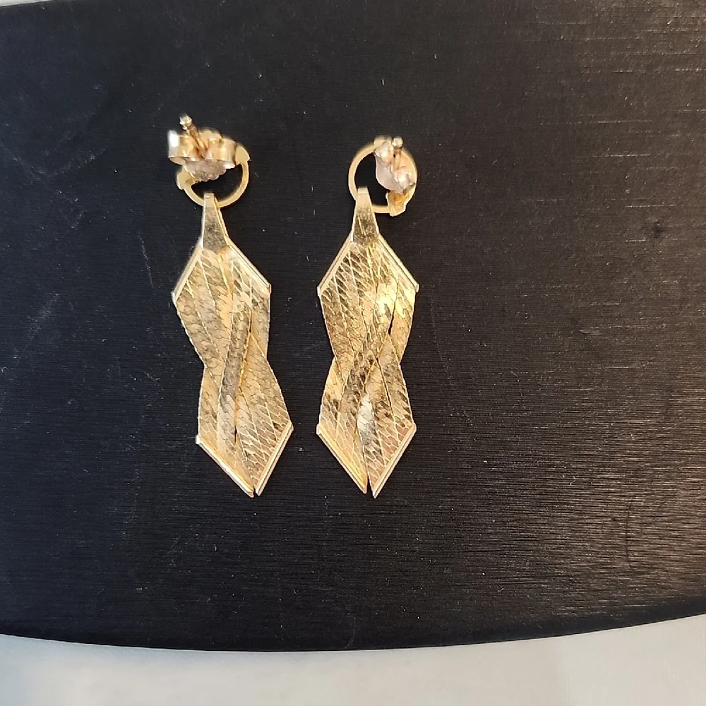 14K Gold Vintage Elegant Solid Gold Braided Herringbone Dangle Pierced Earrings